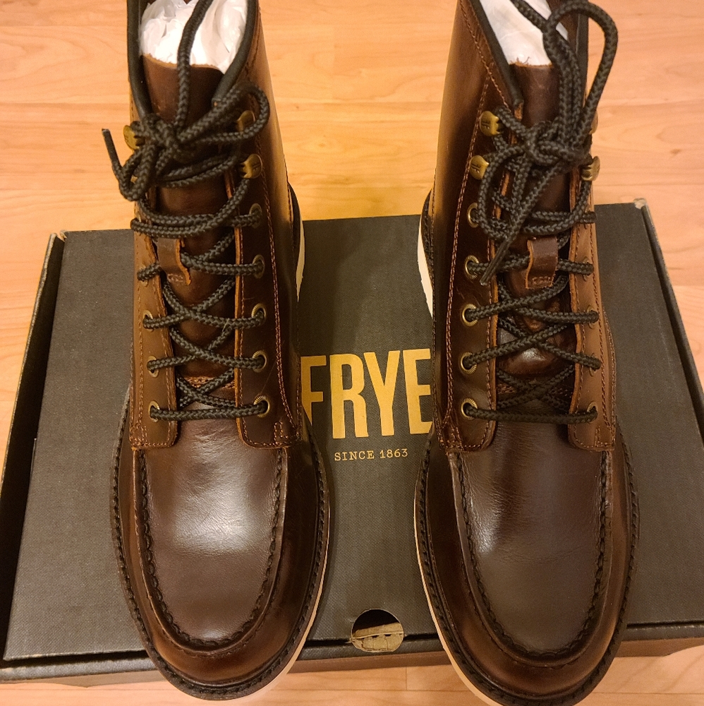 Selling Frye Wedge Workboot, Redwood leather
